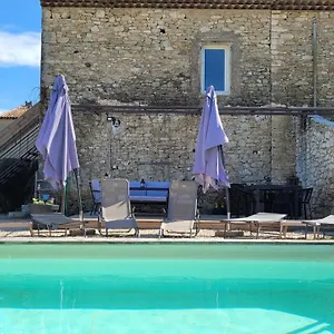 https://entre-ble-et-lavande-bonnieux.fr-provencehotel.com